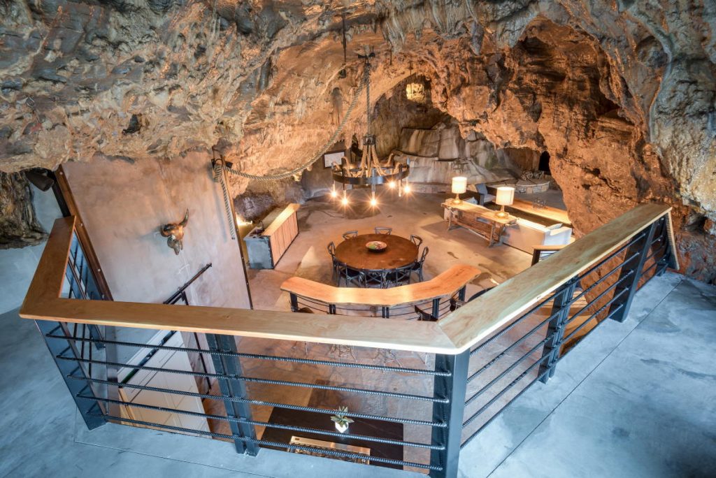 Subterranean Lair Vacation Rental - Beckham Creek Cave Lodge Arkansas 2