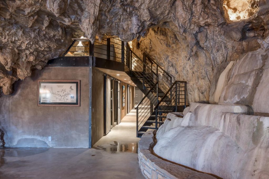 Subterranean Lair Vacation Rental - Beckham Creek Cave Lodge Arkansas 3