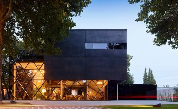 Extraordinary Modern Lair for sale near Munich sml