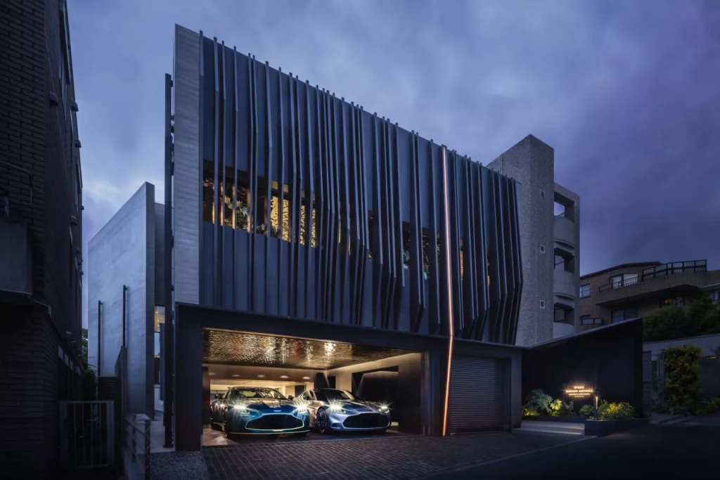 Japanese Lair Designed by Aston Martin 1